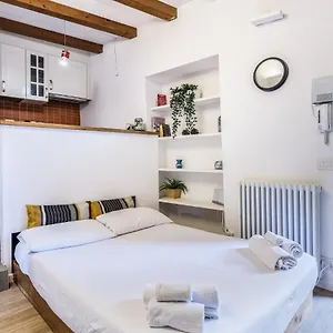  Apartment Secret Navigli Italy